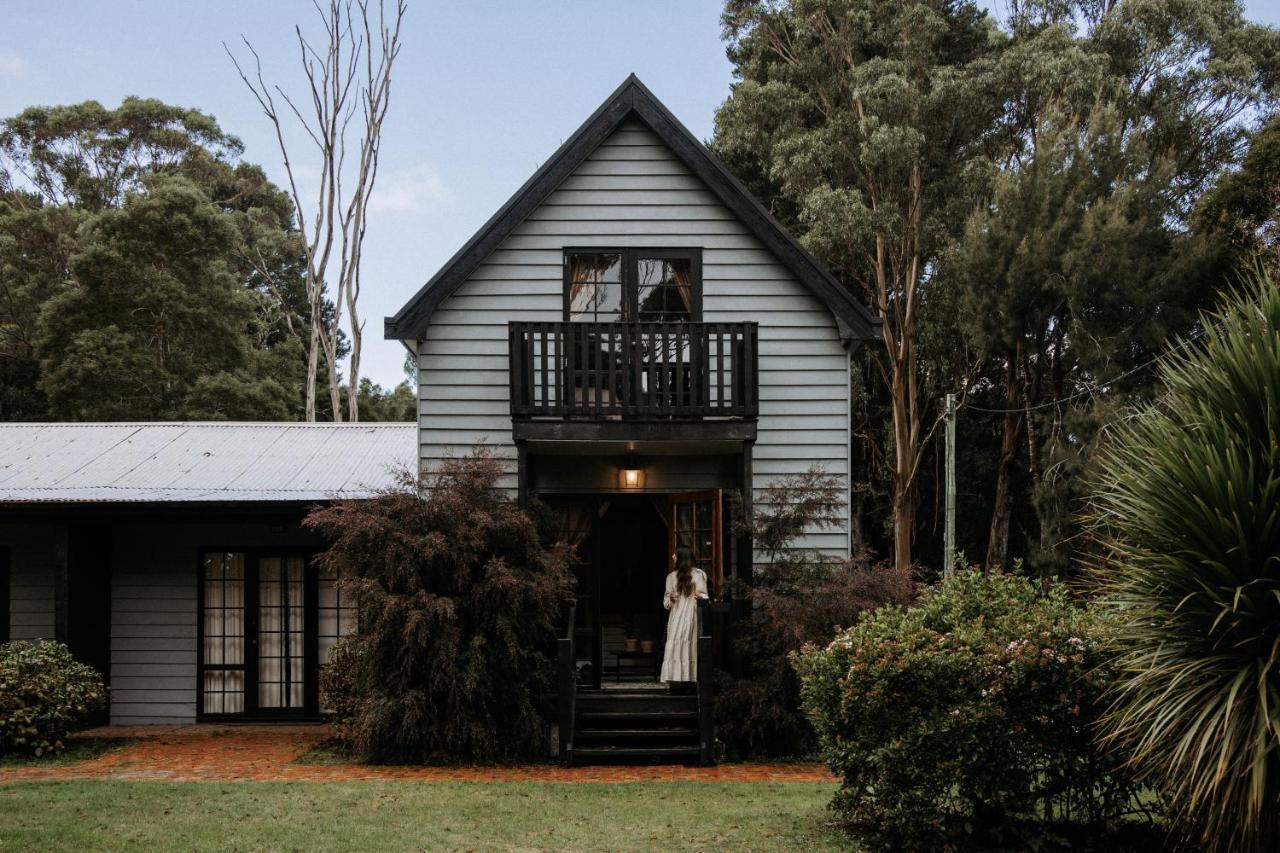 Hotel The Quarters Strahan Exterior foto